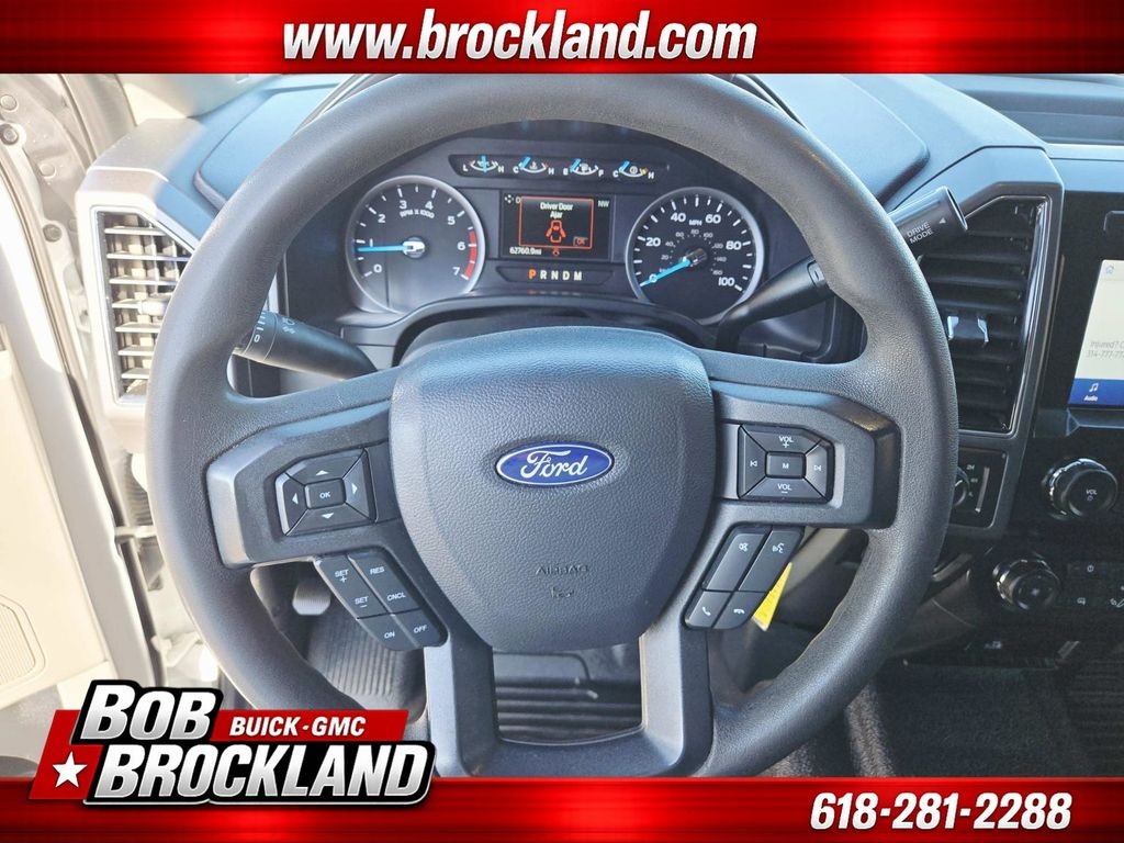 Ford Super Duty F-350 SRW Vehicle Full-screen Gallery Image 20