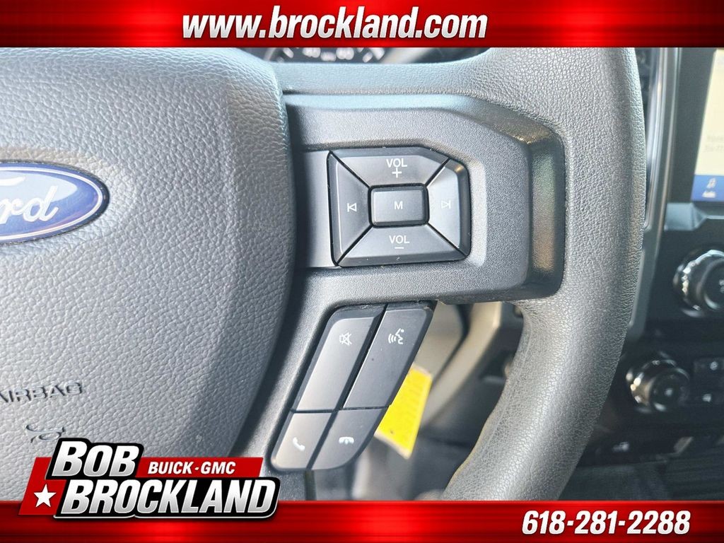 Ford Super Duty F-350 SRW Vehicle Full-screen Gallery Image 22