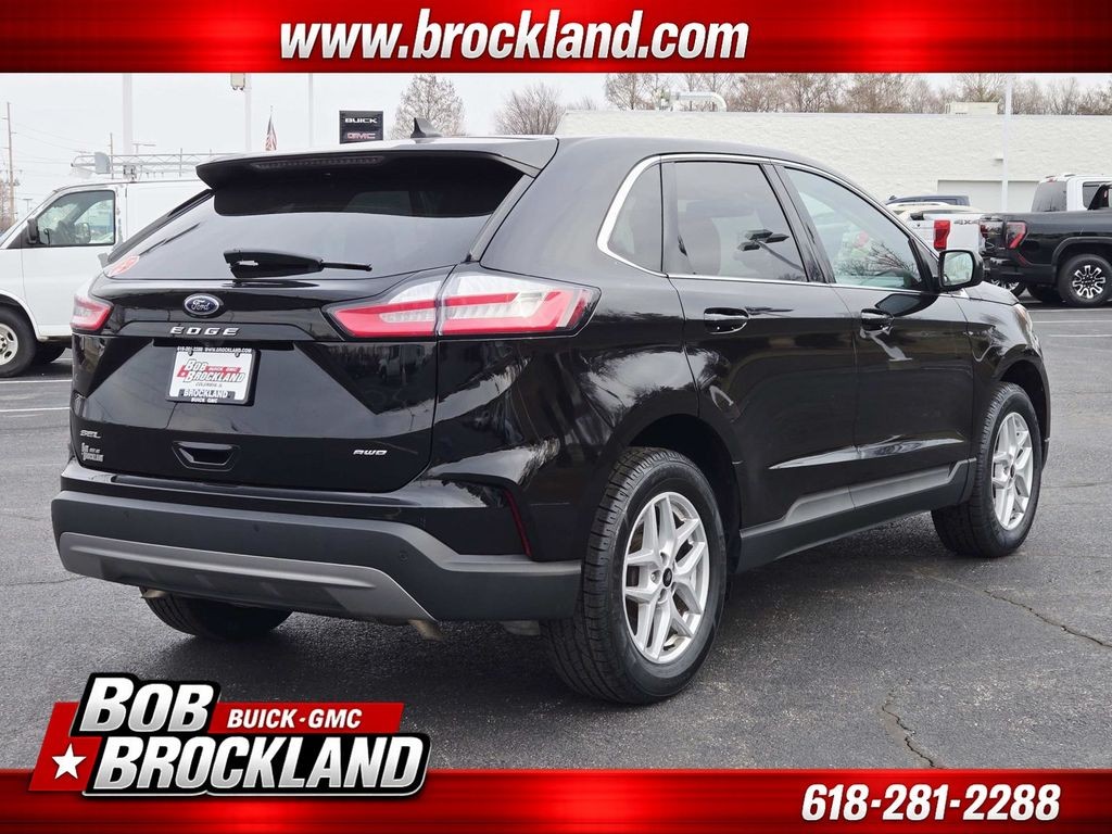 Ford Edge Vehicle Full-screen Gallery Image 03