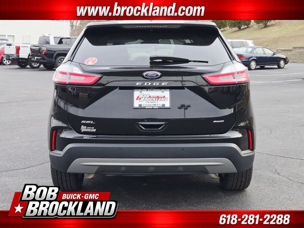 Ford Edge Vehicle Full-screen Gallery Image 04