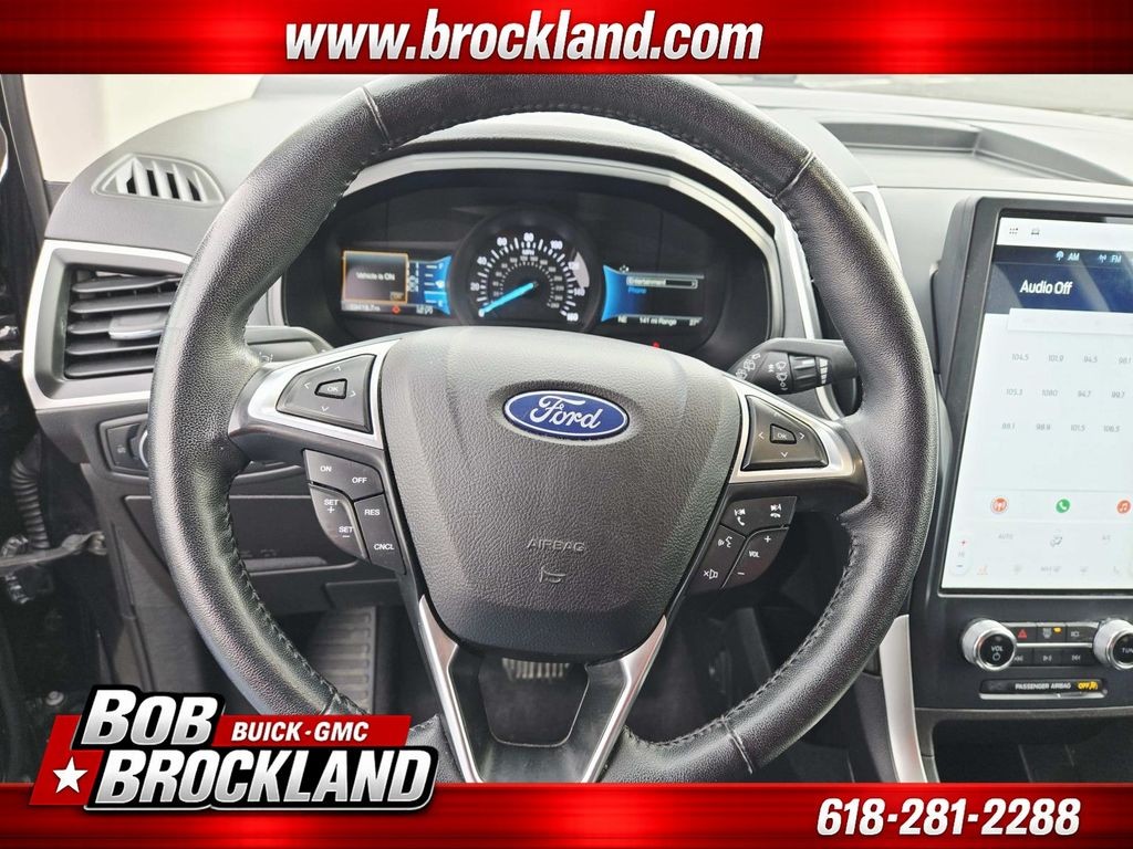 Ford Edge Vehicle Full-screen Gallery Image 18