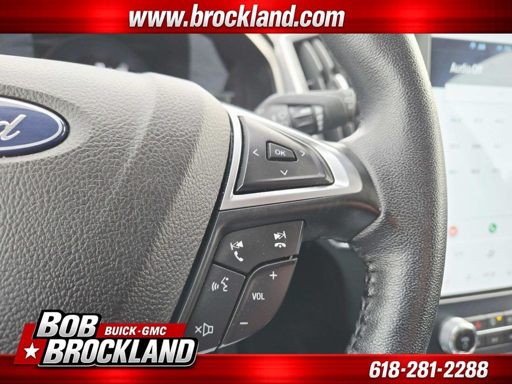Ford Edge Vehicle Full-screen Gallery Image 20