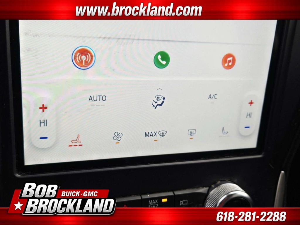 Ford Edge Vehicle Full-screen Gallery Image 27