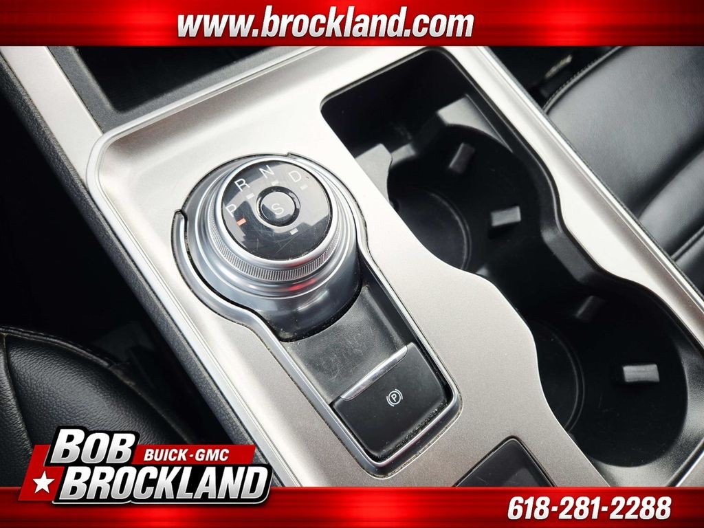Ford Edge Vehicle Full-screen Gallery Image 29
