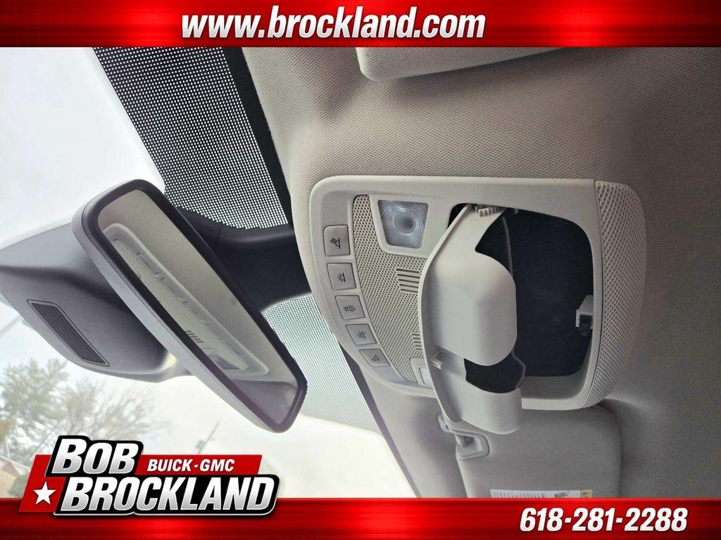 Ford Edge Vehicle Full-screen Gallery Image 31