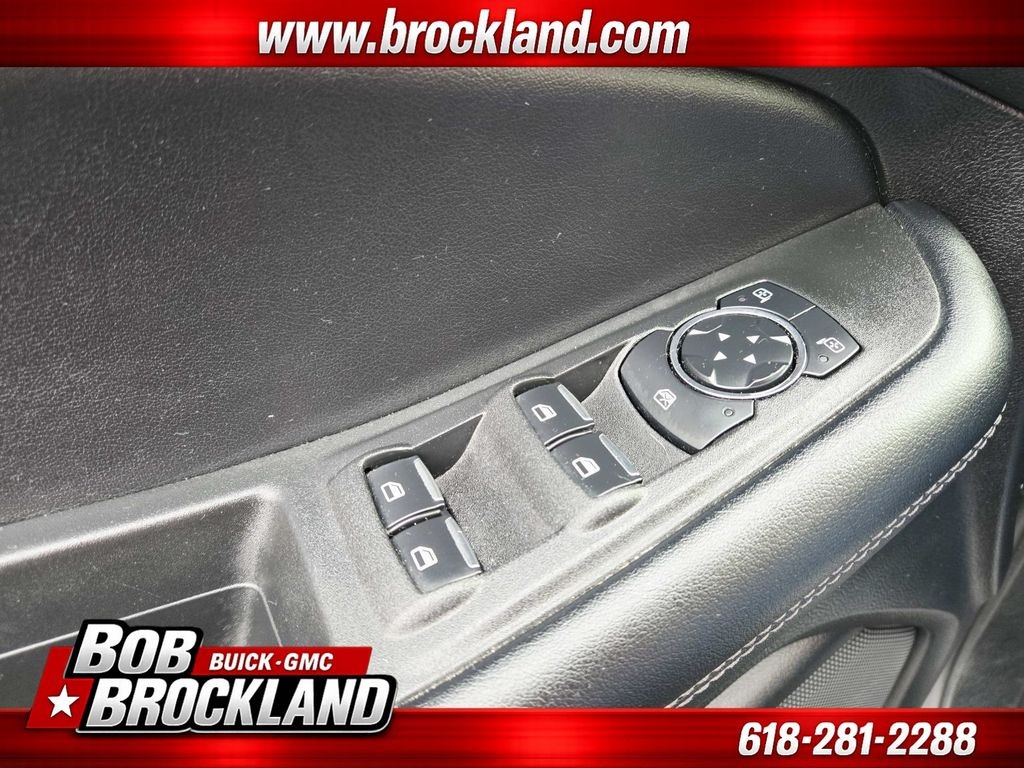 Ford Edge Vehicle Full-screen Gallery Image 34