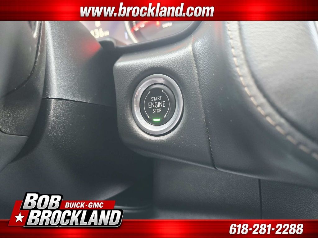 Chevrolet Tahoe Vehicle Full-screen Gallery Image 35