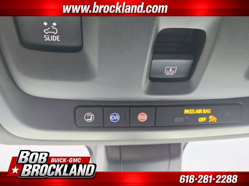 Chevrolet Tahoe Vehicle Full-screen Gallery Image 37