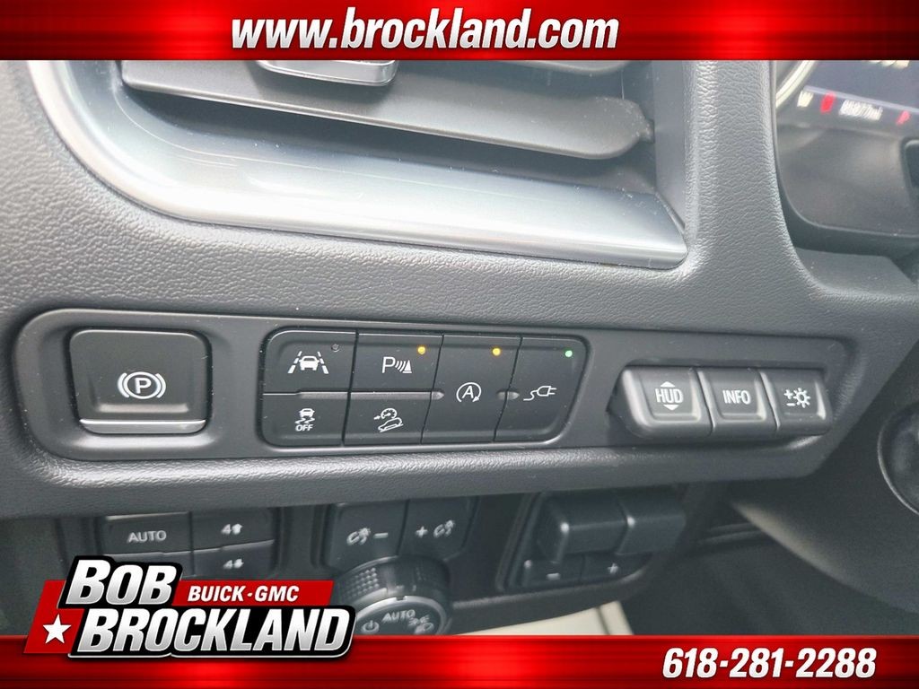 Chevrolet Tahoe Vehicle Full-screen Gallery Image 39
