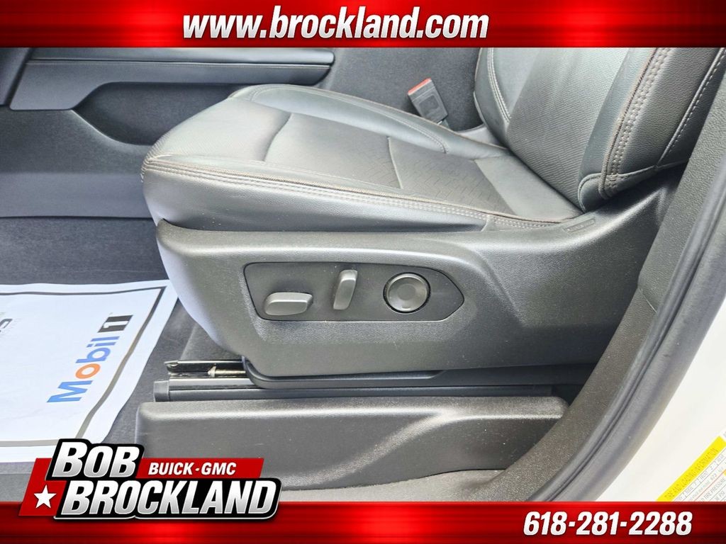 Chevrolet Tahoe Vehicle Full-screen Gallery Image 43
