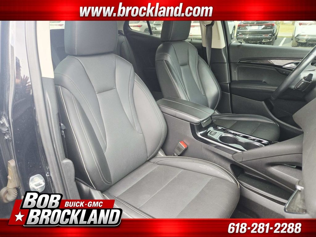Buick Envision Vehicle Full-screen Gallery Image 18