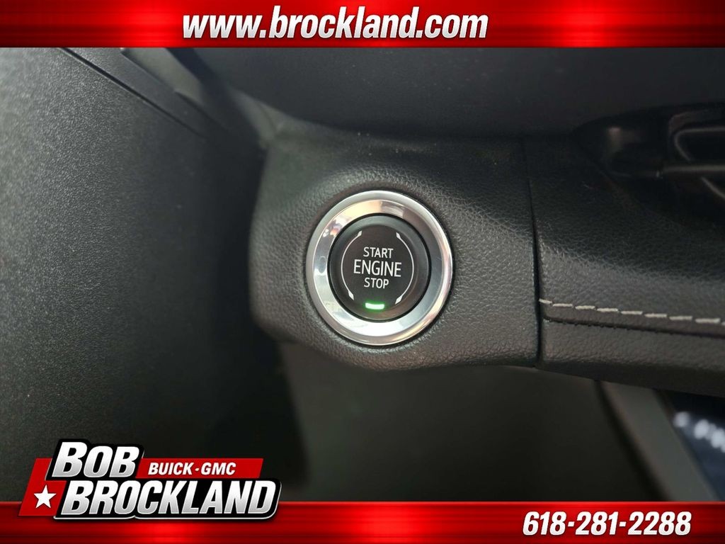 Buick Envision Vehicle Full-screen Gallery Image 32
