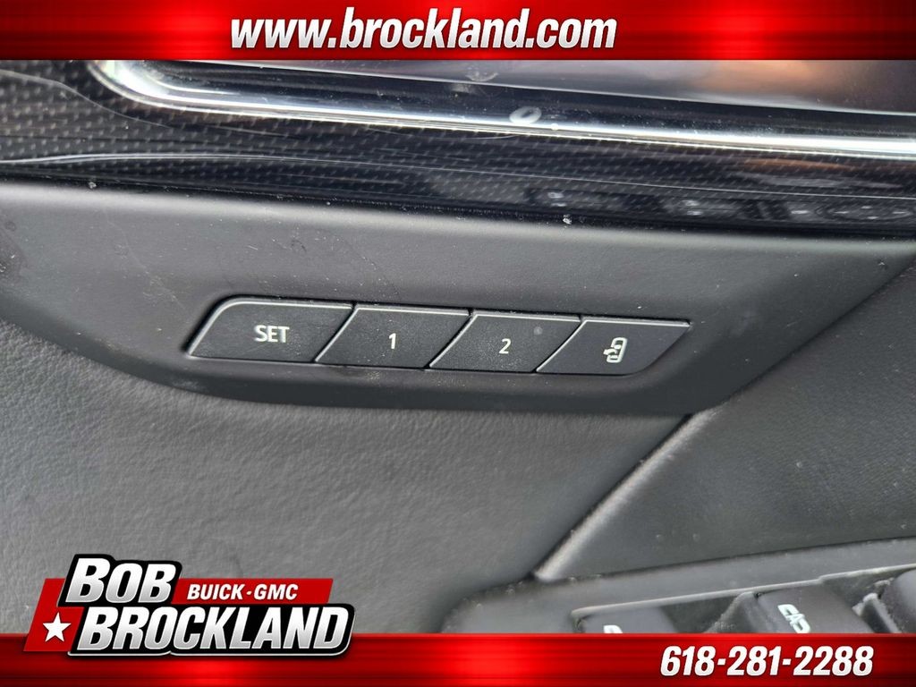 Buick Envision Vehicle Full-screen Gallery Image 34