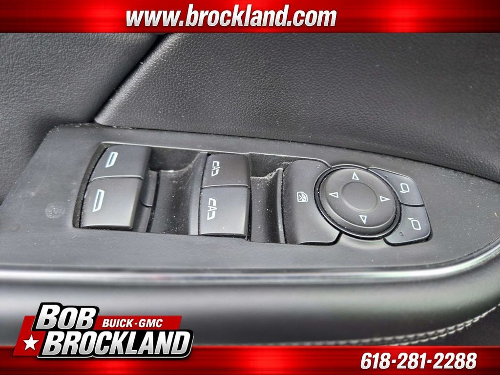 Buick Envision Vehicle Full-screen Gallery Image 35