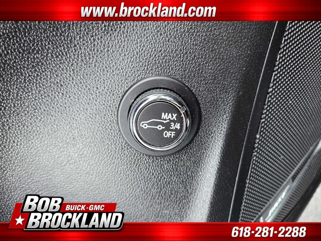 Buick Envision Vehicle Full-screen Gallery Image 36