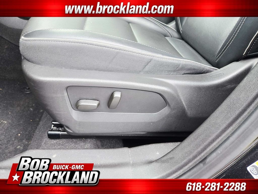 Buick Envision Vehicle Full-screen Gallery Image 38