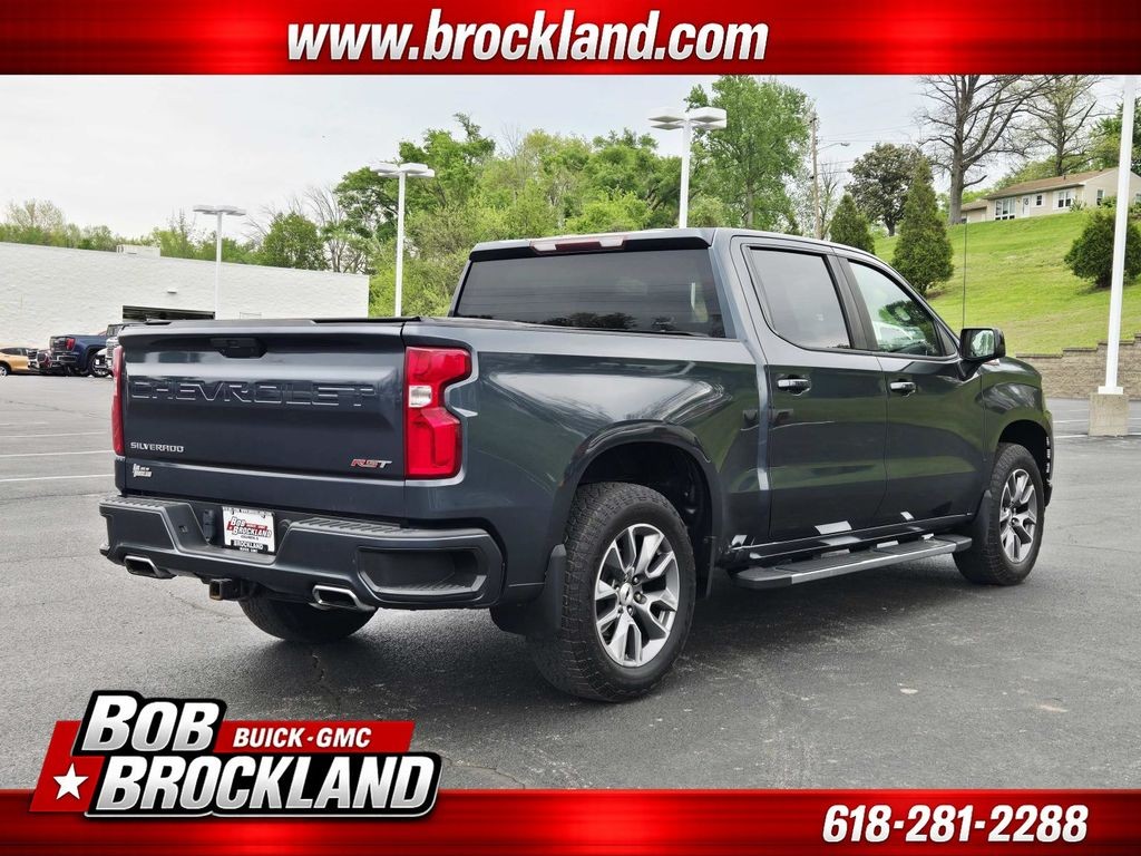 Chevrolet Silverado 1500 Vehicle Full-screen Gallery Image 03