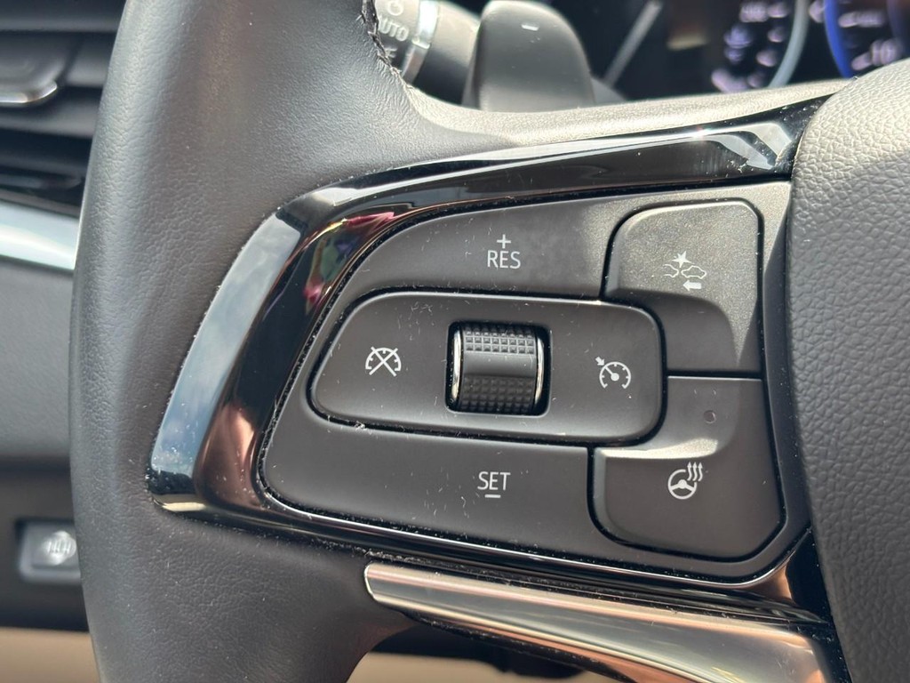 Buick Enclave Vehicle Full-screen Gallery Image 19