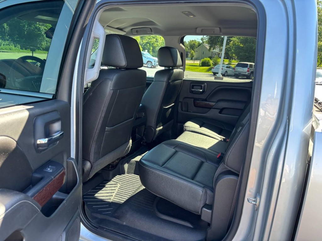 GMC Sierra 1500 Vehicle Full-screen Gallery Image 11