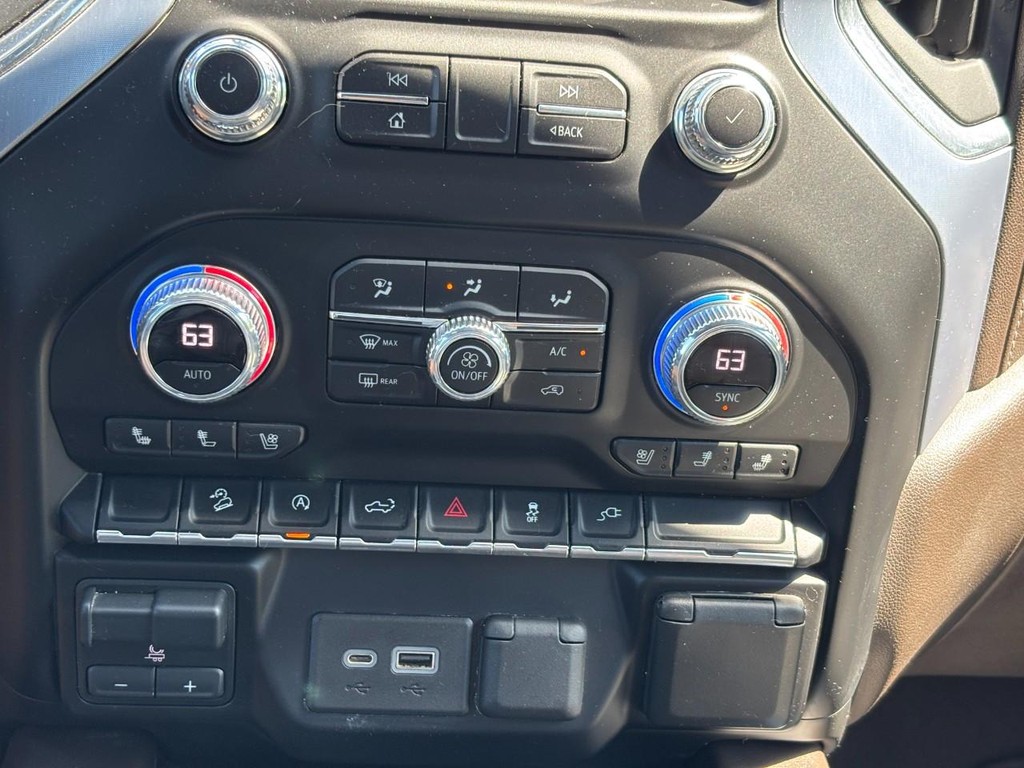 GMC Sierra 1500 Vehicle Full-screen Gallery Image 23