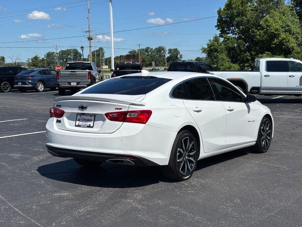 Chevrolet Malibu Vehicle Full-screen Gallery Image 03