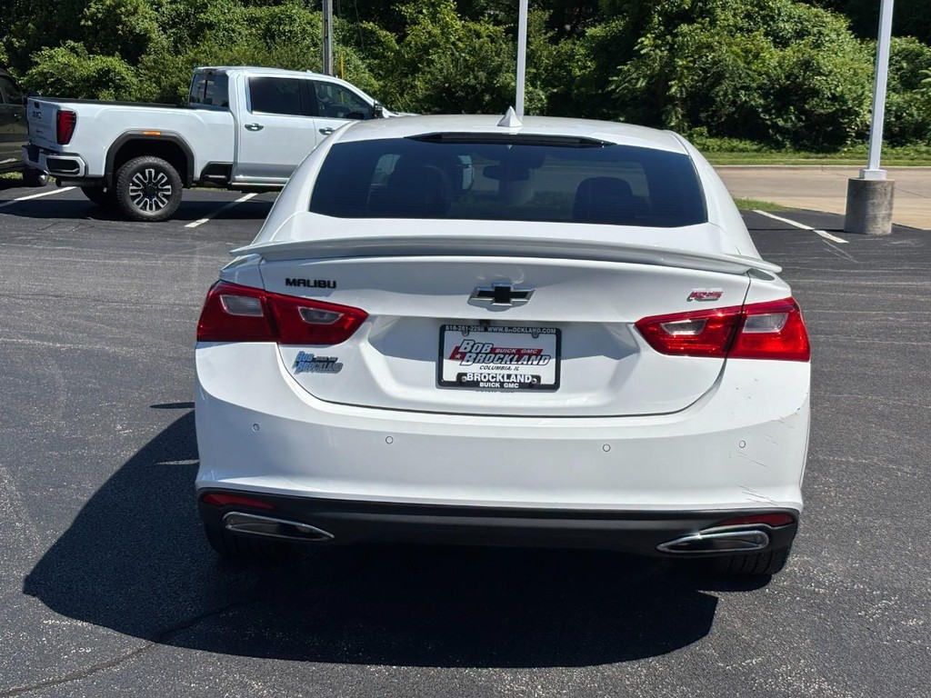 Chevrolet Malibu Vehicle Full-screen Gallery Image 04