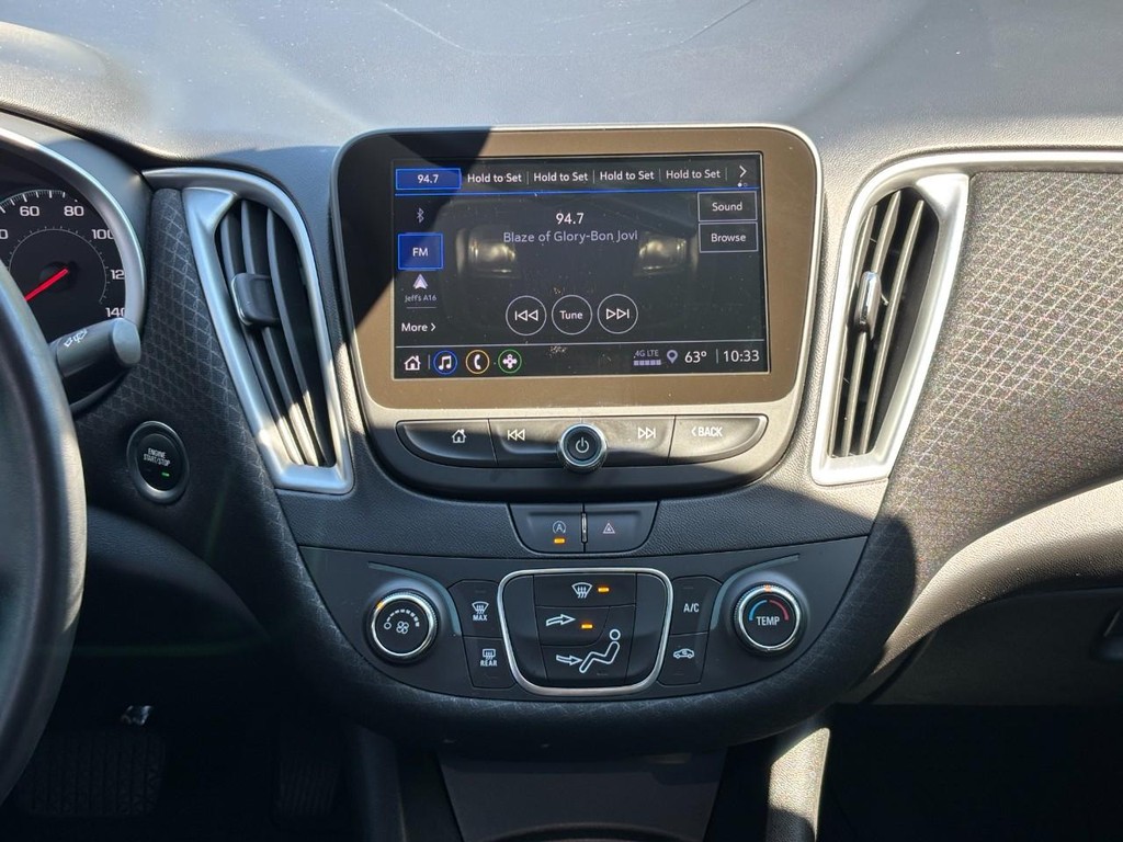 Chevrolet Malibu Vehicle Full-screen Gallery Image 14