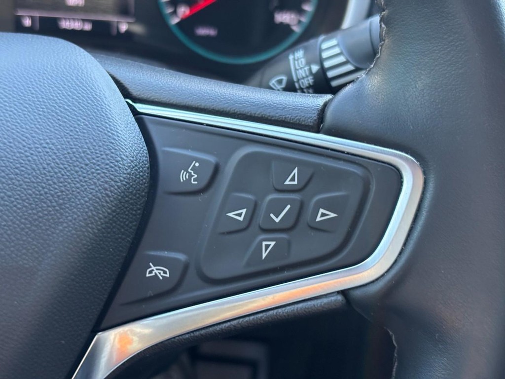 Chevrolet Malibu Vehicle Full-screen Gallery Image 19