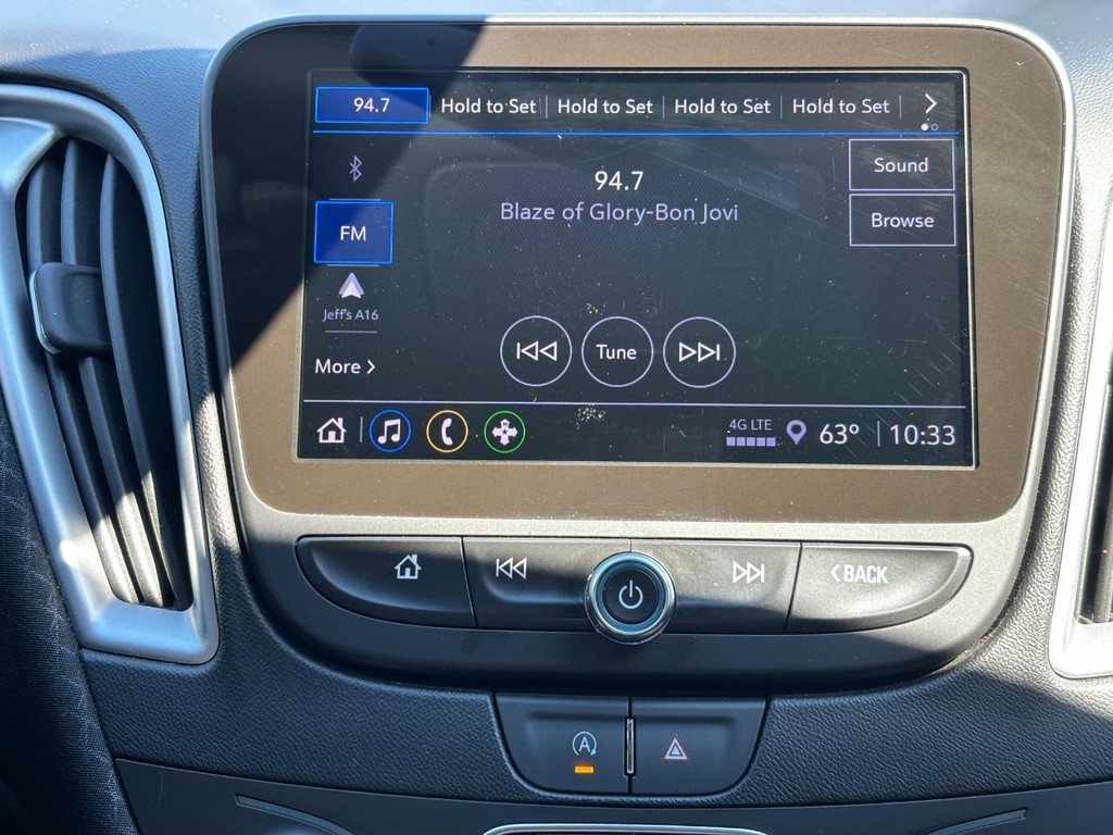 Chevrolet Malibu Vehicle Full-screen Gallery Image 21