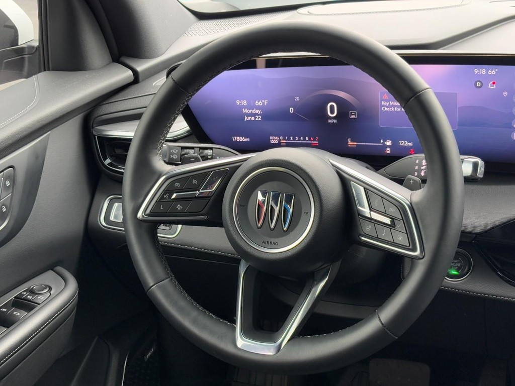 Buick Enclave Vehicle Full-screen Gallery Image 13