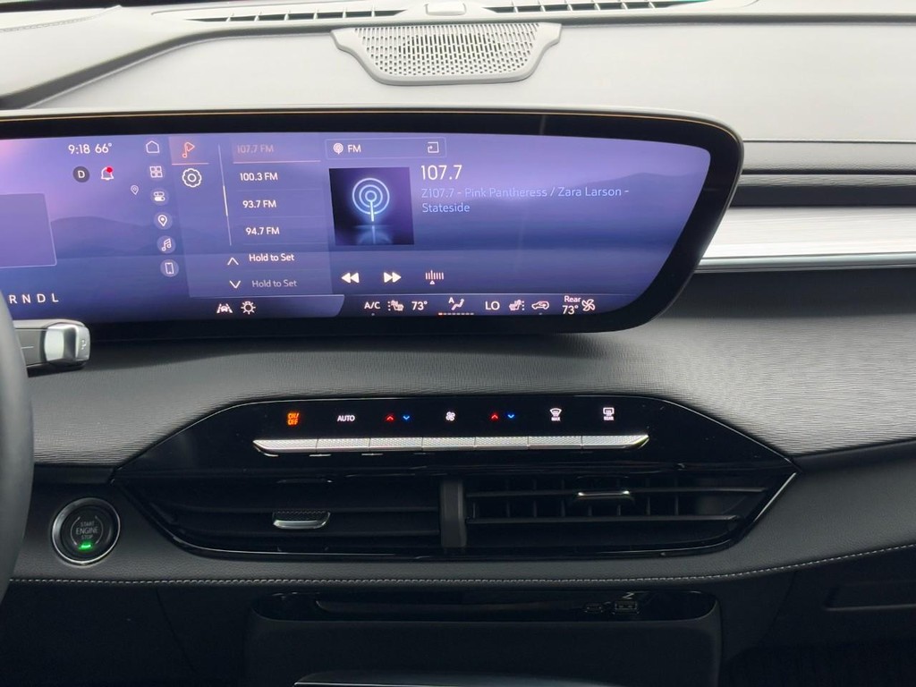 Buick Enclave Vehicle Full-screen Gallery Image 14