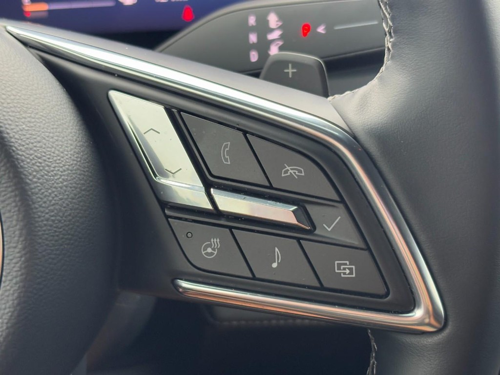 Buick Enclave Vehicle Full-screen Gallery Image 19