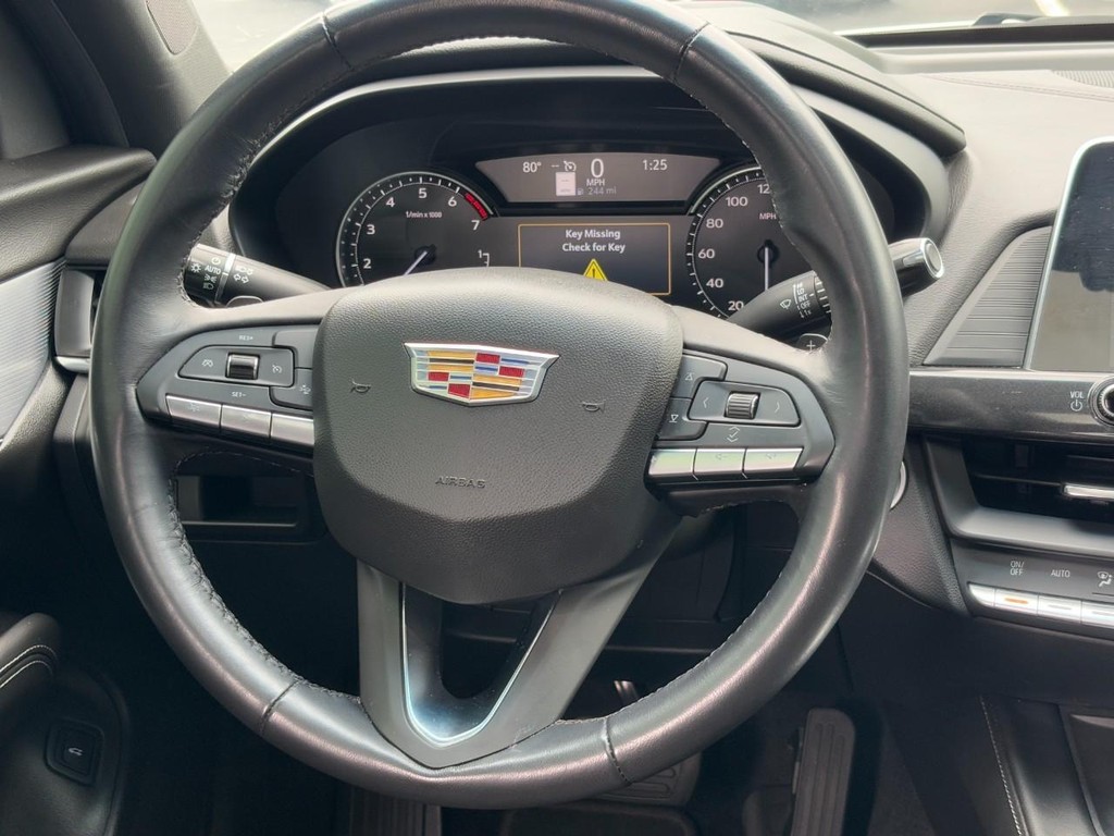 Cadillac CT4 Vehicle Full-screen Gallery Image 12