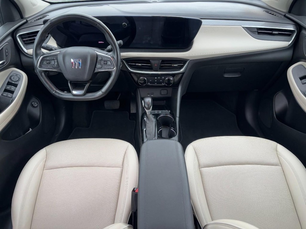 Buick Encore GX Vehicle Full-screen Gallery Image 11