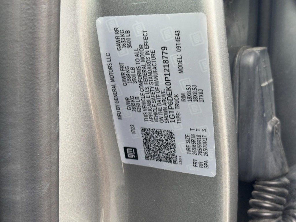 GMC Canyon Vehicle Full-screen Gallery Image 23