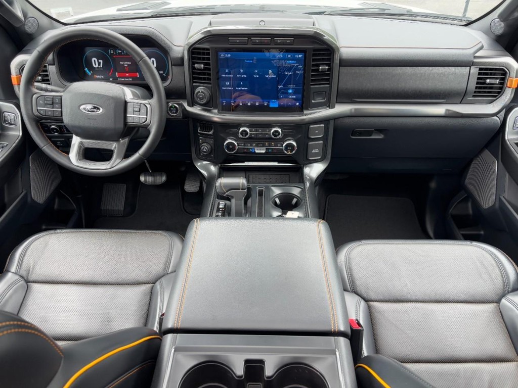 Ford F-150 Vehicle Full-screen Gallery Image 11