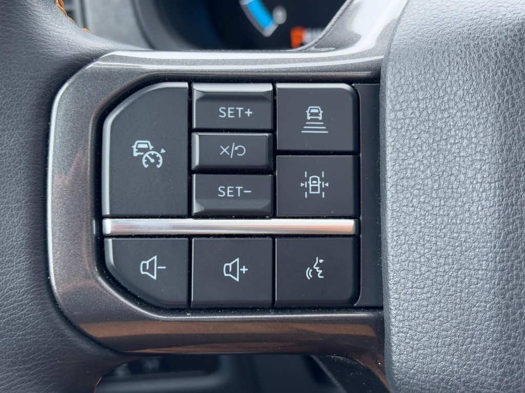 Ford F-150 Vehicle Full-screen Gallery Image 17