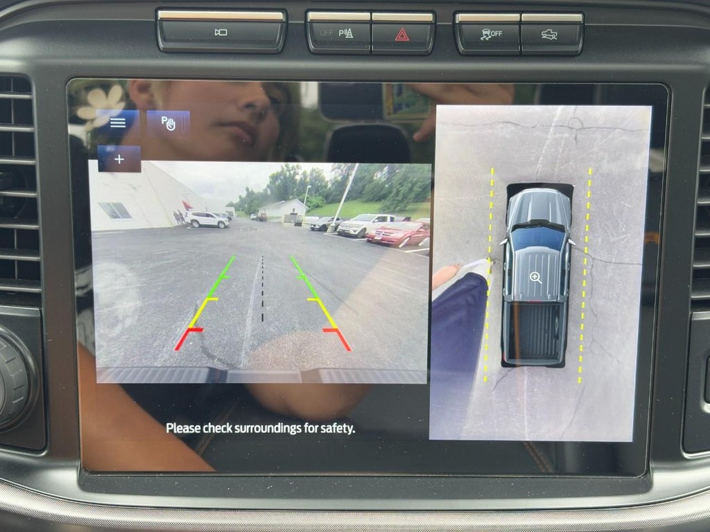 Ford F-150 Vehicle Full-screen Gallery Image 22