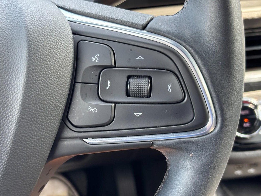 Buick Envista Vehicle Full-screen Gallery Image 18
