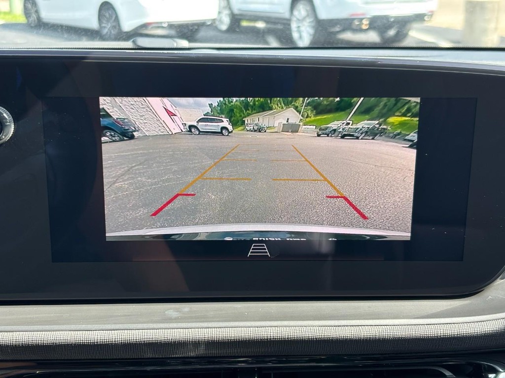 Buick Envista Vehicle Full-screen Gallery Image 21