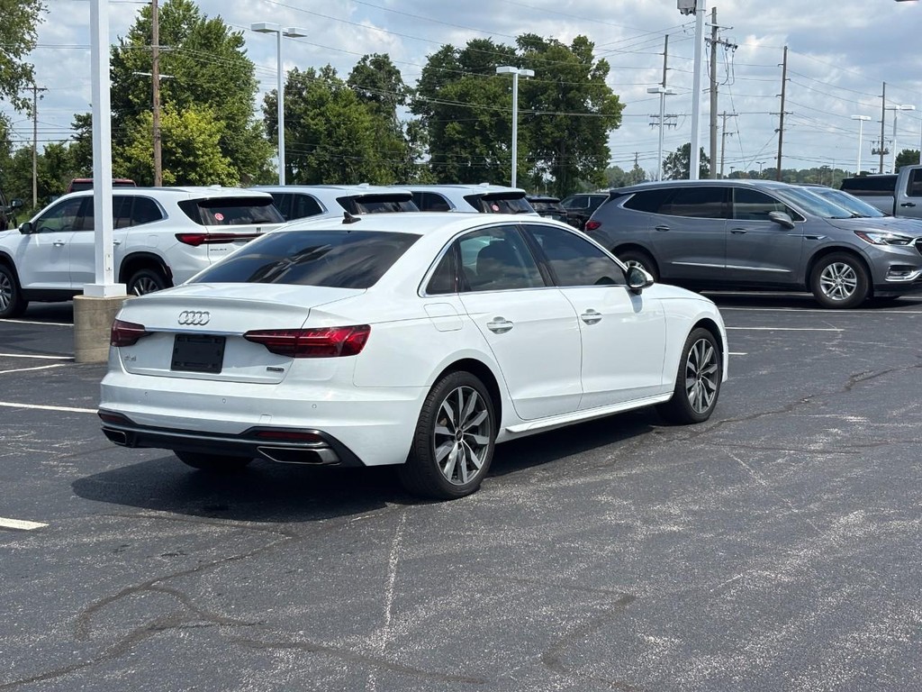 Audi A4 Sedan Vehicle Full-screen Gallery Image 03