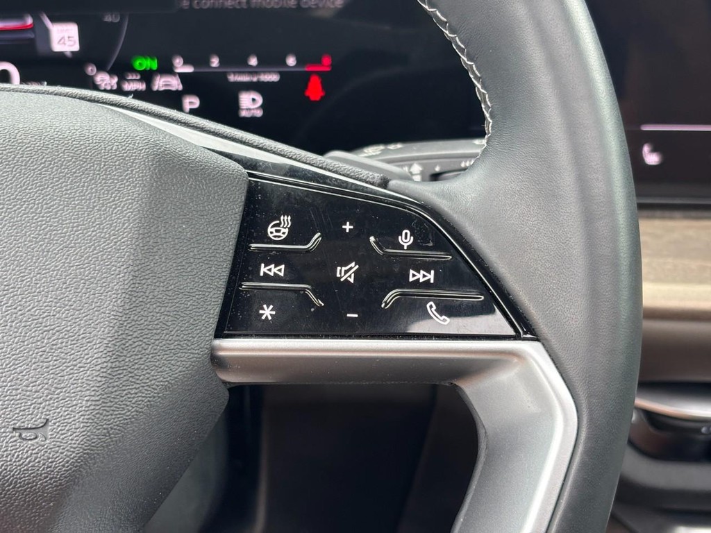 Audi Q5 Vehicle Full-screen Gallery Image 18