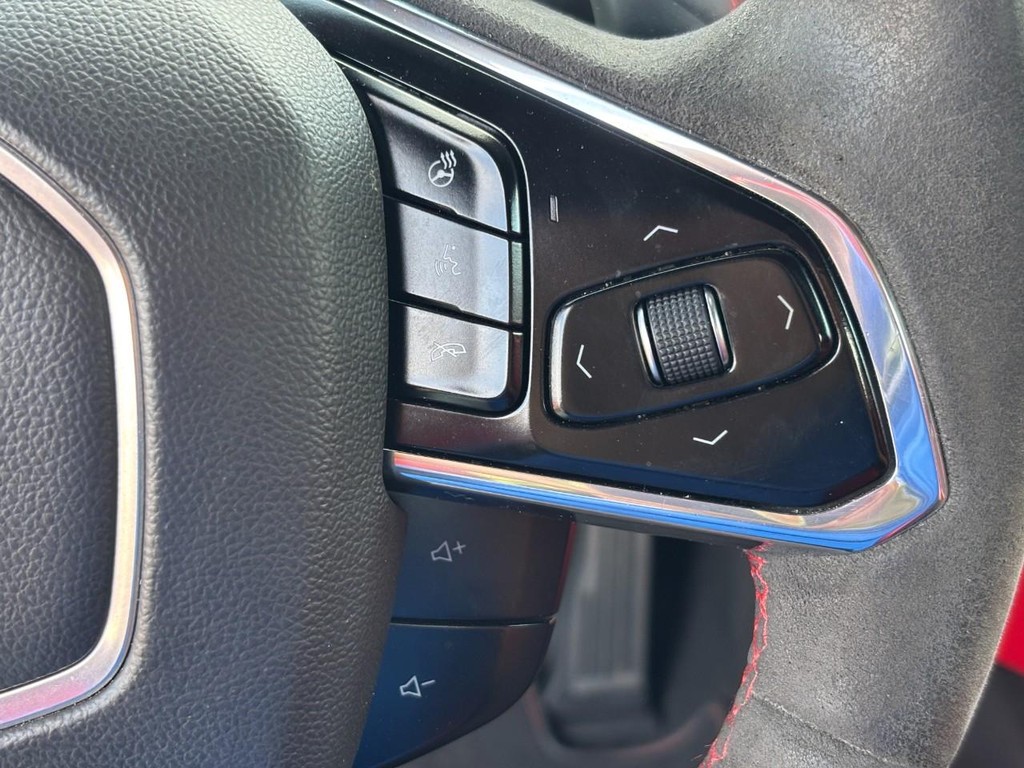 Chevrolet Corvette Vehicle Full-screen Gallery Image 11
