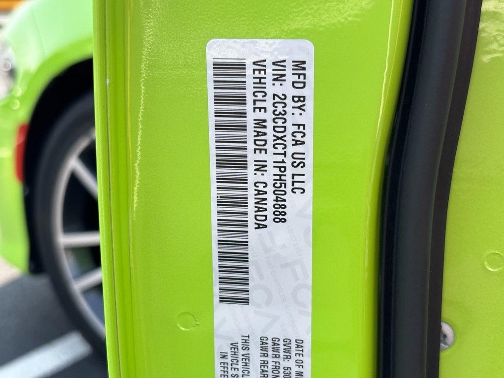 Dodge Charger Vehicle Full-screen Gallery Image 23