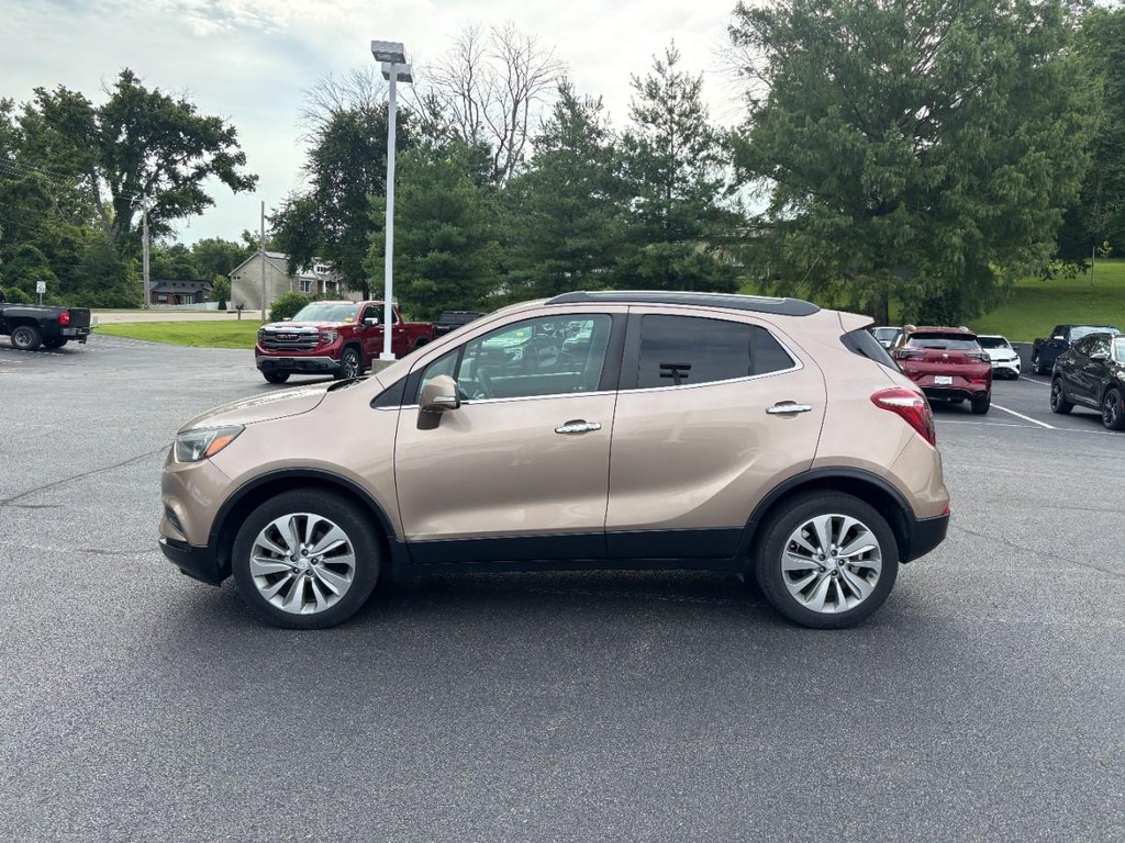 Buick Encore Vehicle Full-screen Gallery Image 06