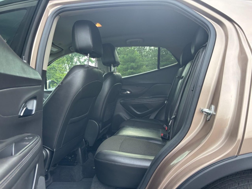 Buick Encore Vehicle Full-screen Gallery Image 10