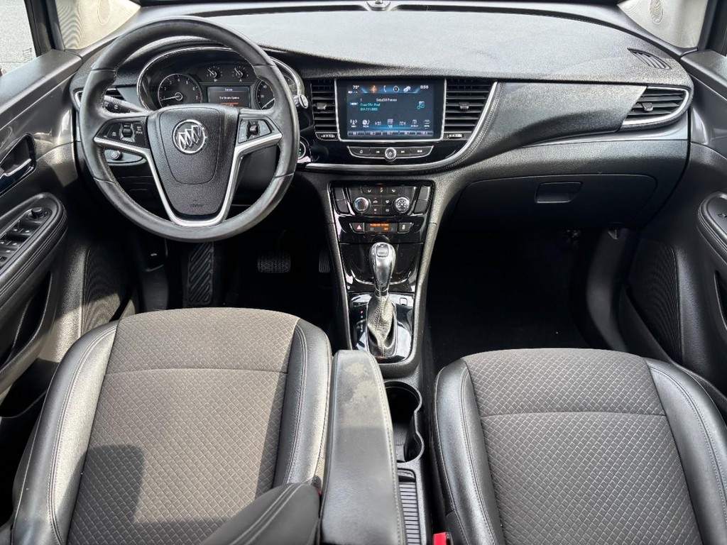 Buick Encore Vehicle Full-screen Gallery Image 11