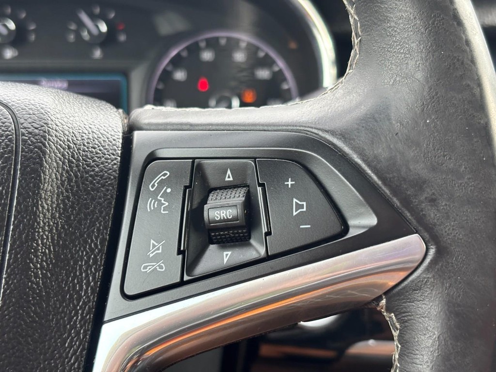 Buick Encore Vehicle Full-screen Gallery Image 18