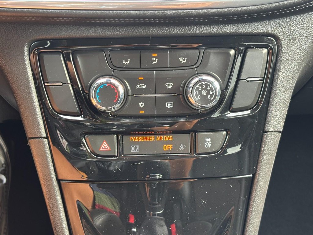 Buick Encore Vehicle Full-screen Gallery Image 22