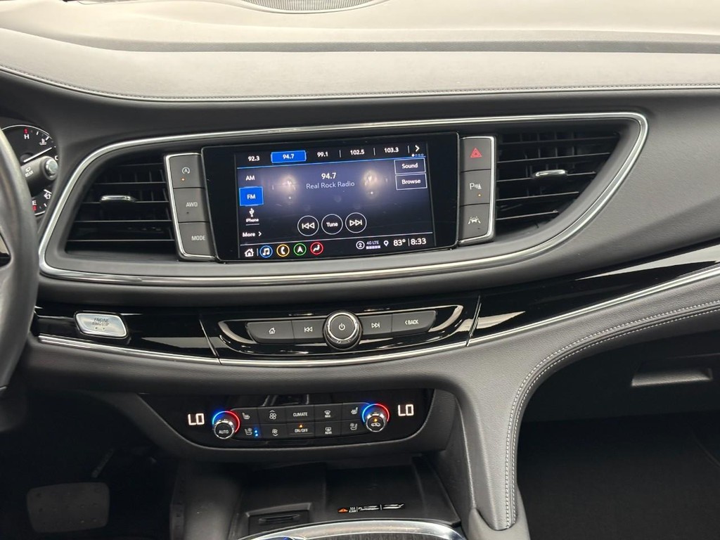 Buick Enclave Vehicle Full-screen Gallery Image 15